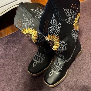 Sunflower cowboy boots